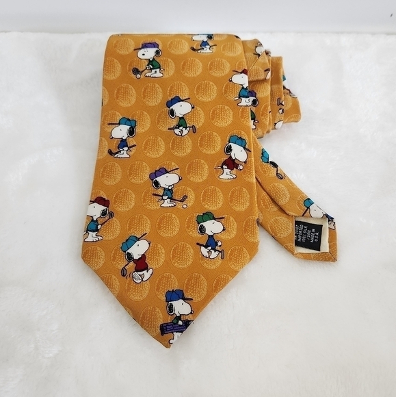 Peanuts Snoopy Orange Mustard Yellow Golf Tee Time Silk Necktie Tie - Picture 1 of 8
